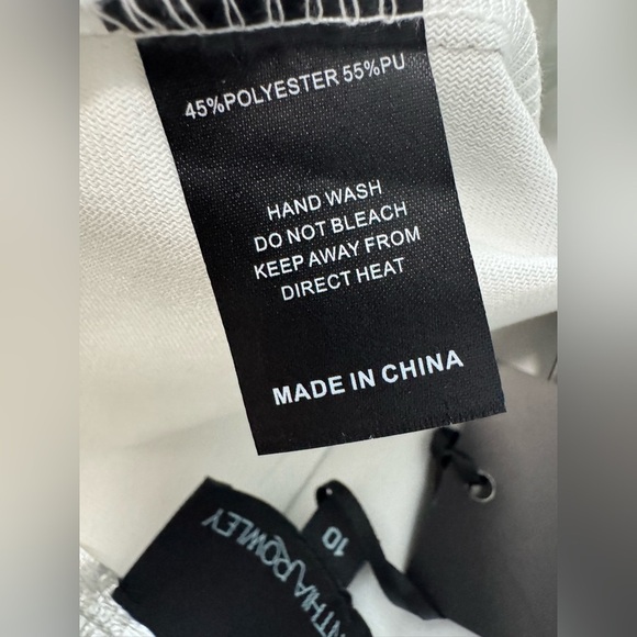 NWT Cynthia Rowley Vegan Leather Cigarette Pants in Silver - Picture 14 of 14